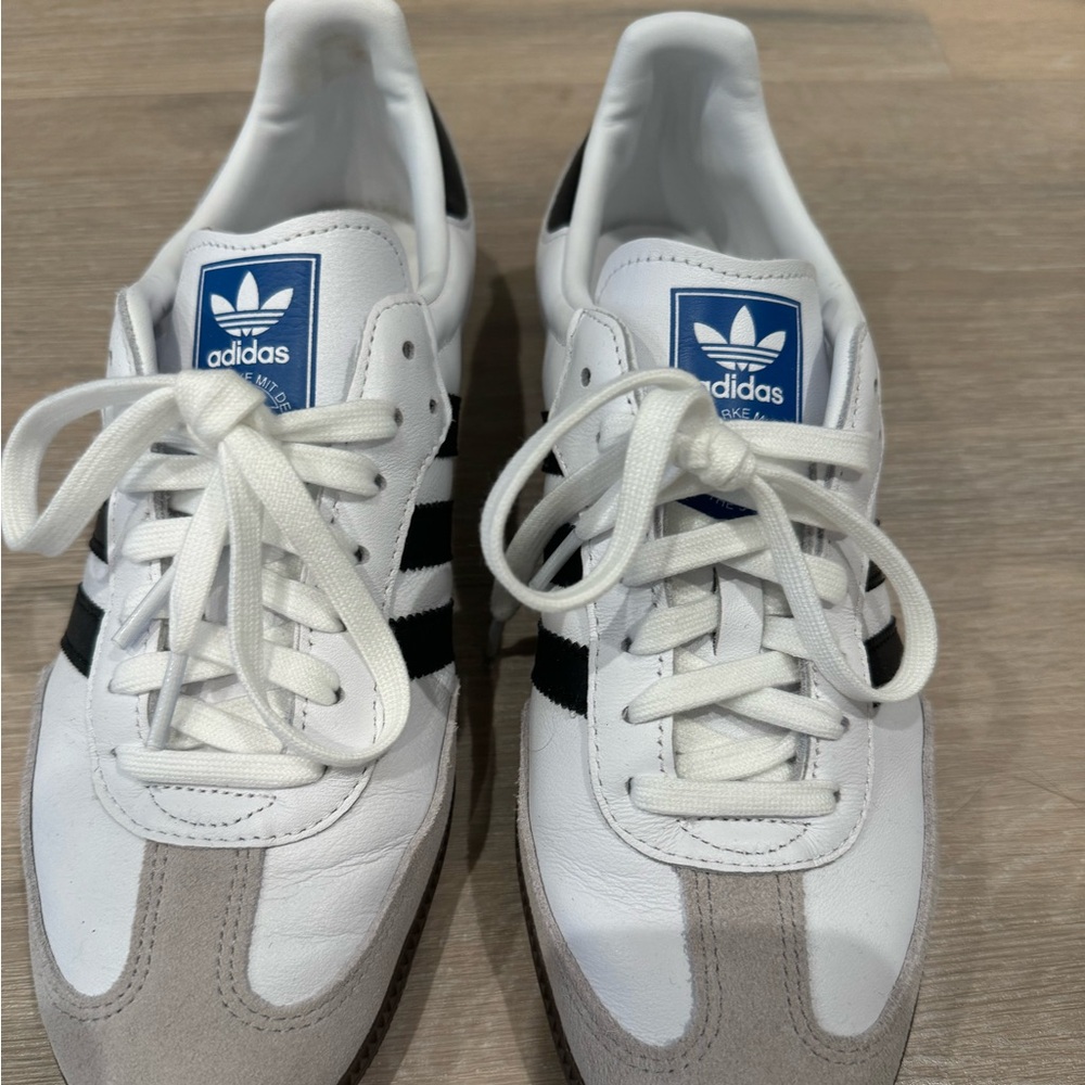 Adidas Sambas **LIKE NEW**
